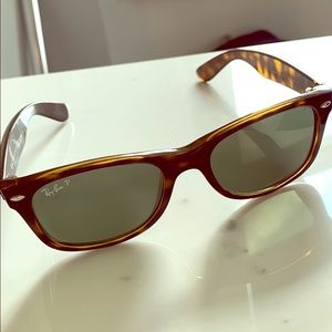 Polarized Ray Ban Wayfarers w Tortoise Frame